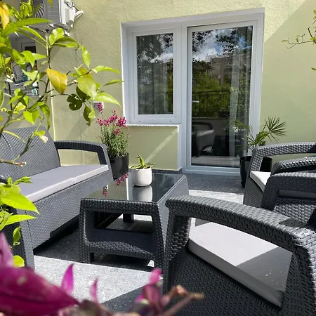 Nea Terrace * Tirana